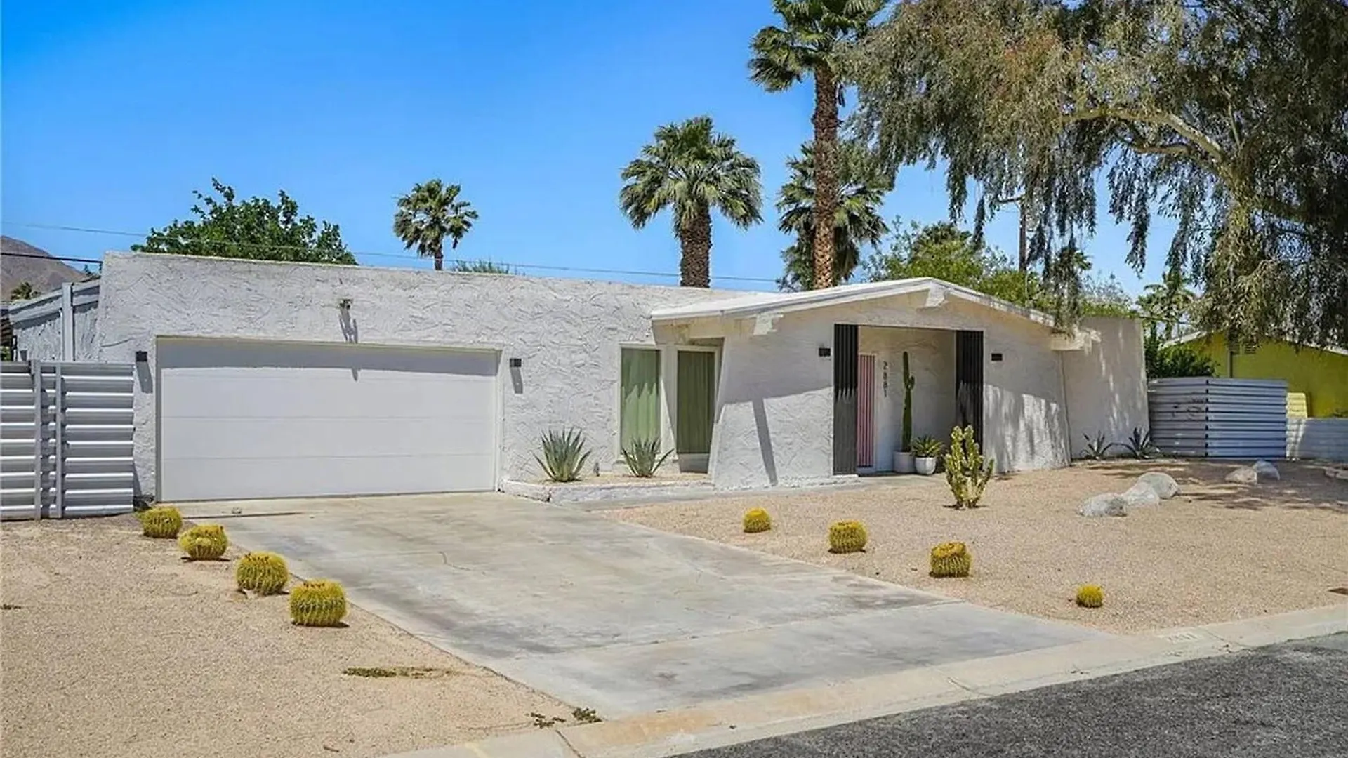 Desert Oasis With Modern Comforts Palm Springs