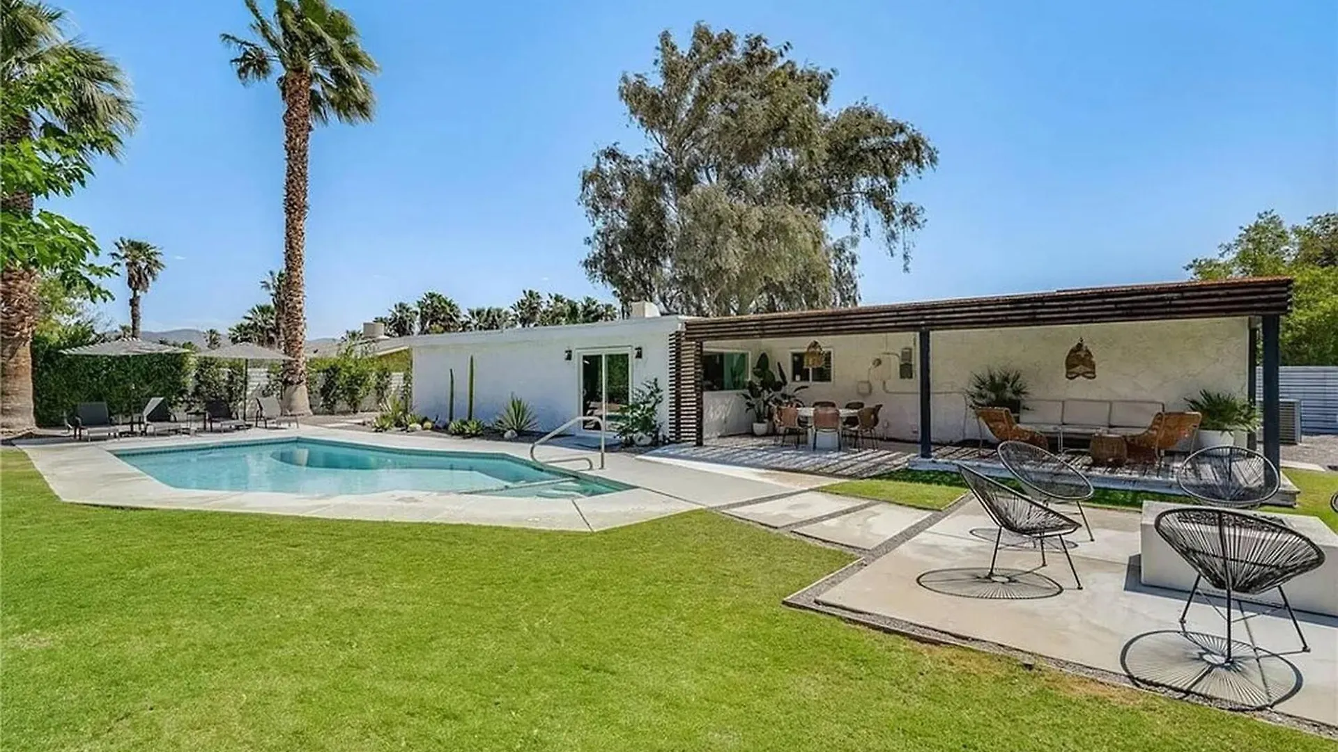 Desert Oasis With Modern Comforts Palm Springs Holiday home